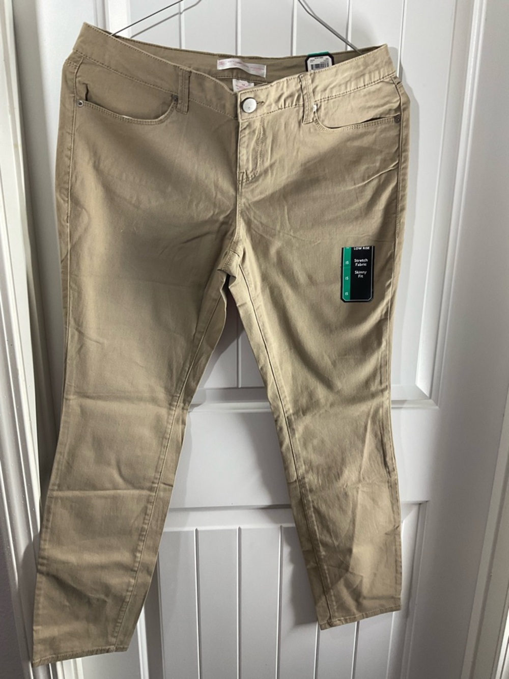 NOBO Women's Straight-Leg Jeans in Khaki